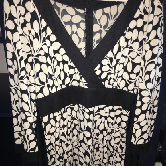 Black/white print dress, Size 6 - Picture 4 of 5